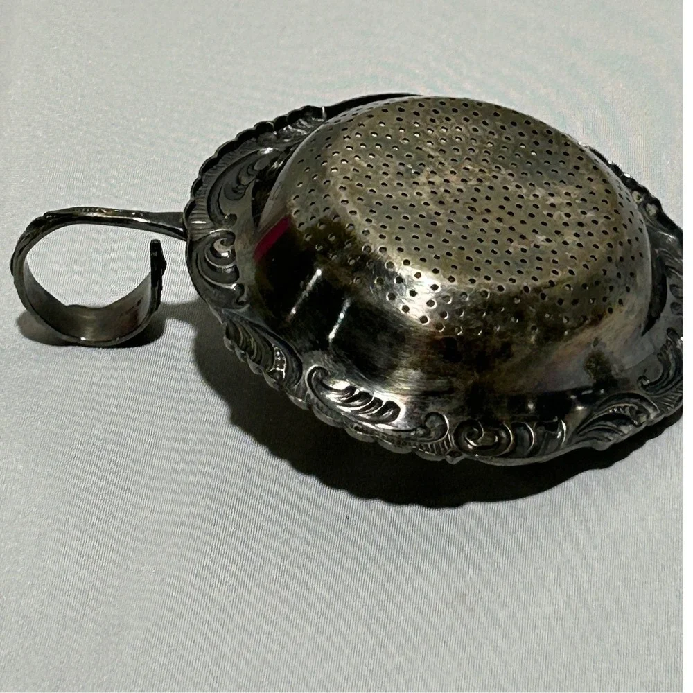 Vintage Van Nelle‎ Silverplate Tea Strainer Ornate Floral Handle Pleet